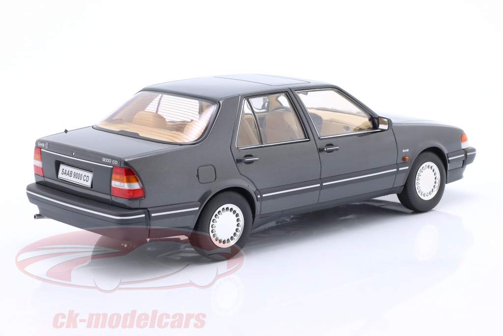 Saab 9000 CD Turbo Année de construction 1990 Gris métallique 1:18 Triple9