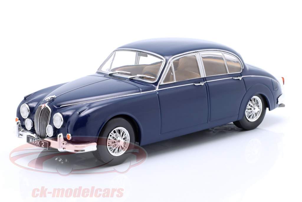Jaguar MK2 Byggeår 1960 mørkeblå 1:24 WhiteBox