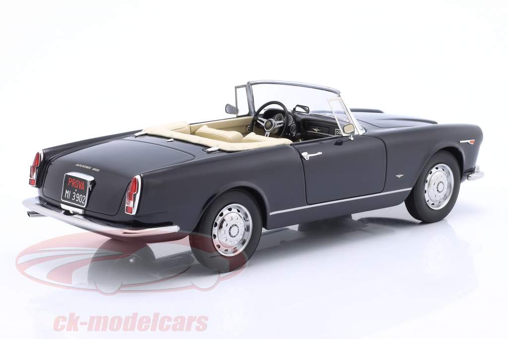 Alfa Romeo 2600 Spider Touring Byggeår 1961 mørkeblå 1:18 Cult Scale