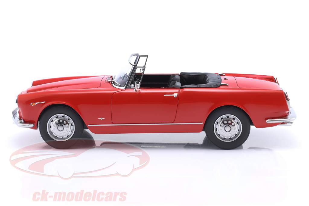 Alfa Romeo 2600 Spider Touring year 1961 red 1:18 Cult Scale