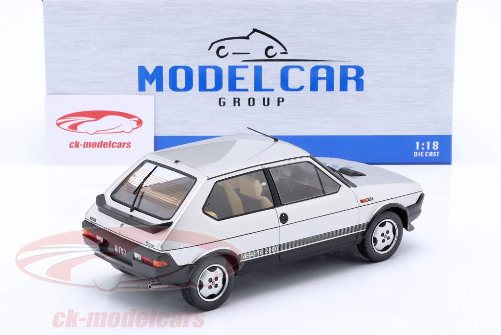 Fiat Ritmo TC 125 Abarth Baujahr 1980 silber 1:18 ModelCar Group