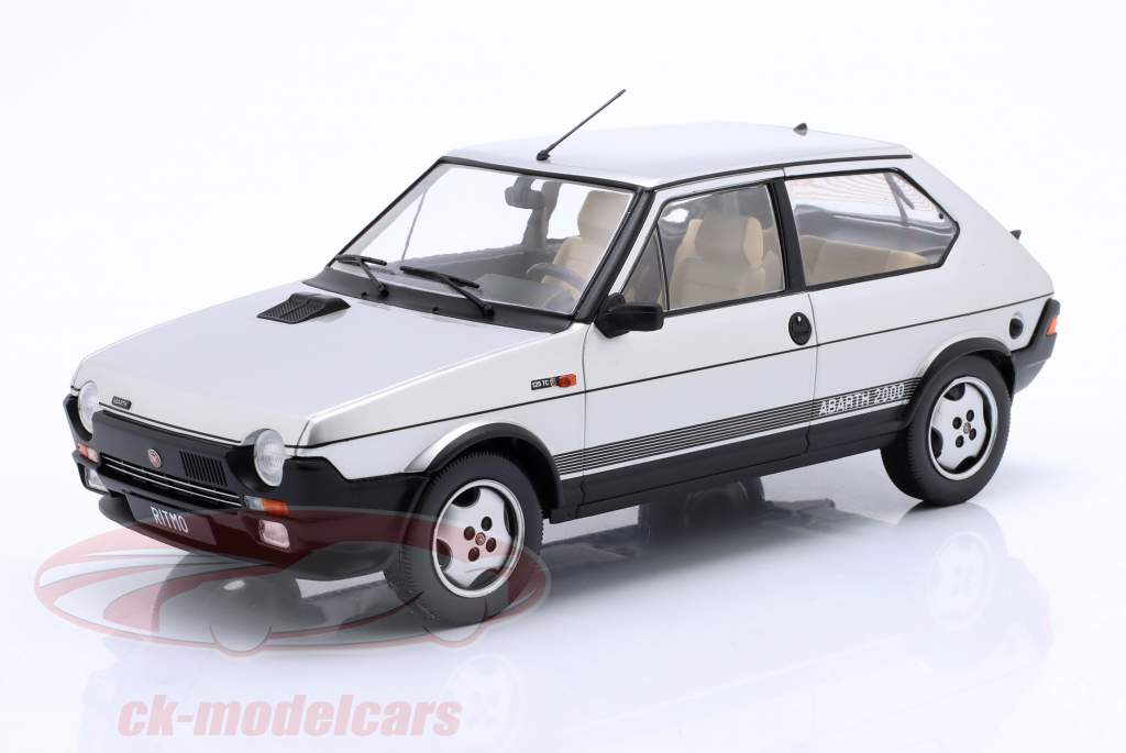 Fiat Ritmo TC 125 Abarth Ano de construção 1980 prata 1:18 ModelCar Group