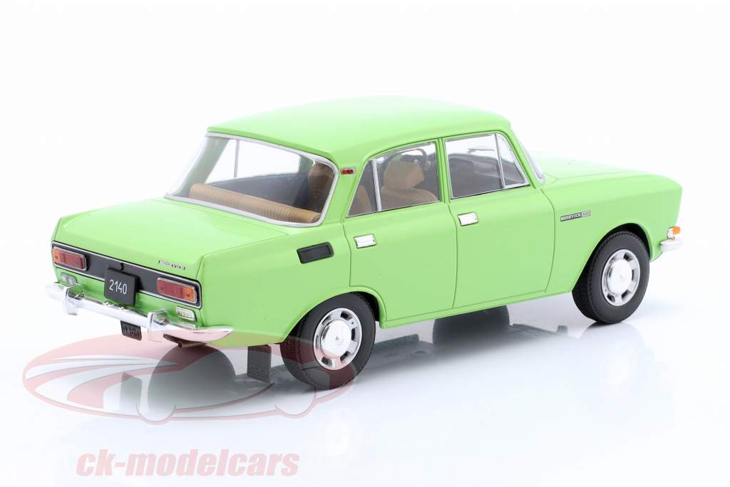 Moskwitsch 2140 Année de construction 1975 vert clair 1:24 WhiteBox