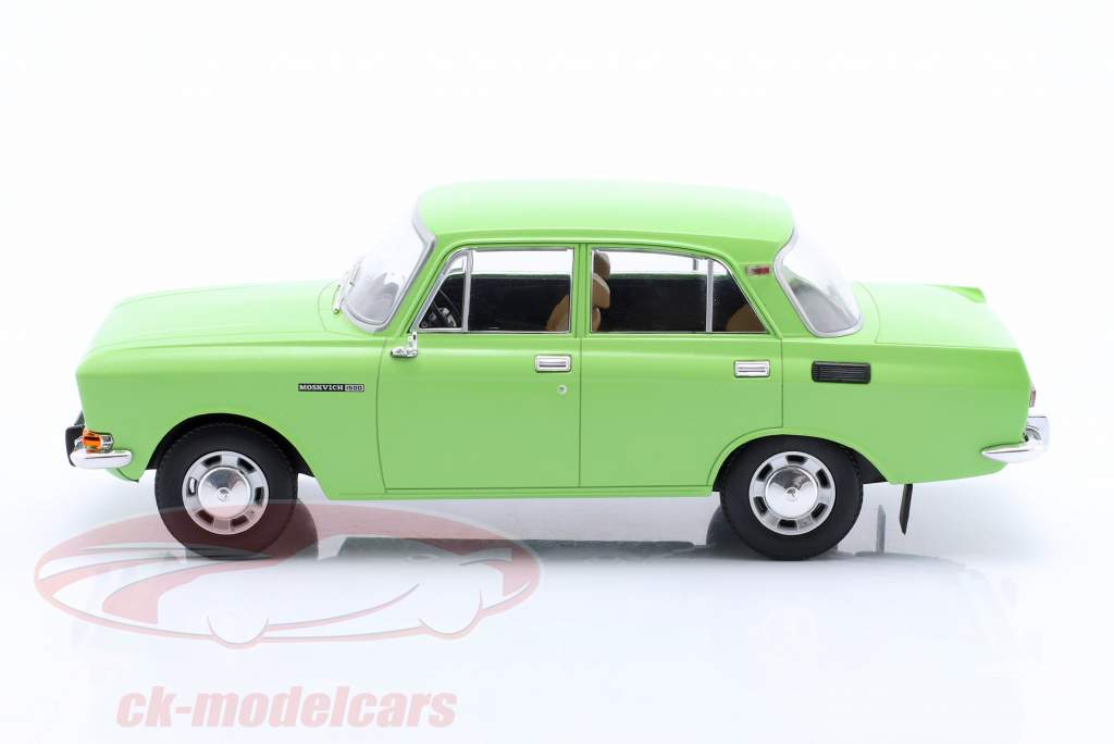 Moskwitsch 2140 Année de construction 1975 vert clair 1:24 WhiteBox