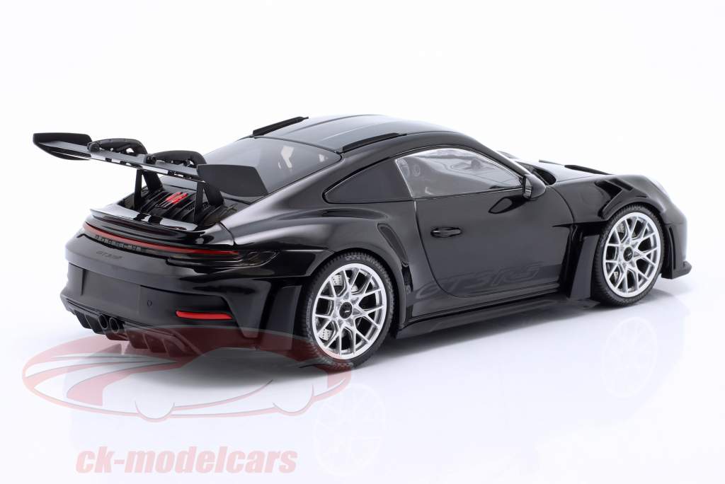 Porsche 911 (992) GT3 RS 2023 sort / sølv fælge 1:18 Minichamps