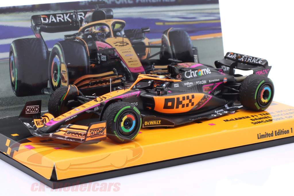 D. Ricciardo McLaren MCL36 #3 5位 シンガポール GP 式 1 2022 1:43 Minichamps