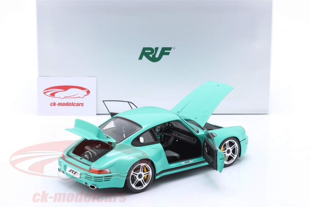 Porsche RUF SCR Año de construcción 2018 Menta verde 1:18 Almost Real