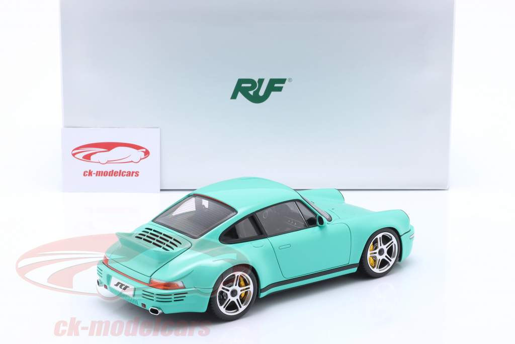 Porsche RUF SCR Año de construcción 2018 Menta verde 1:18 Almost Real