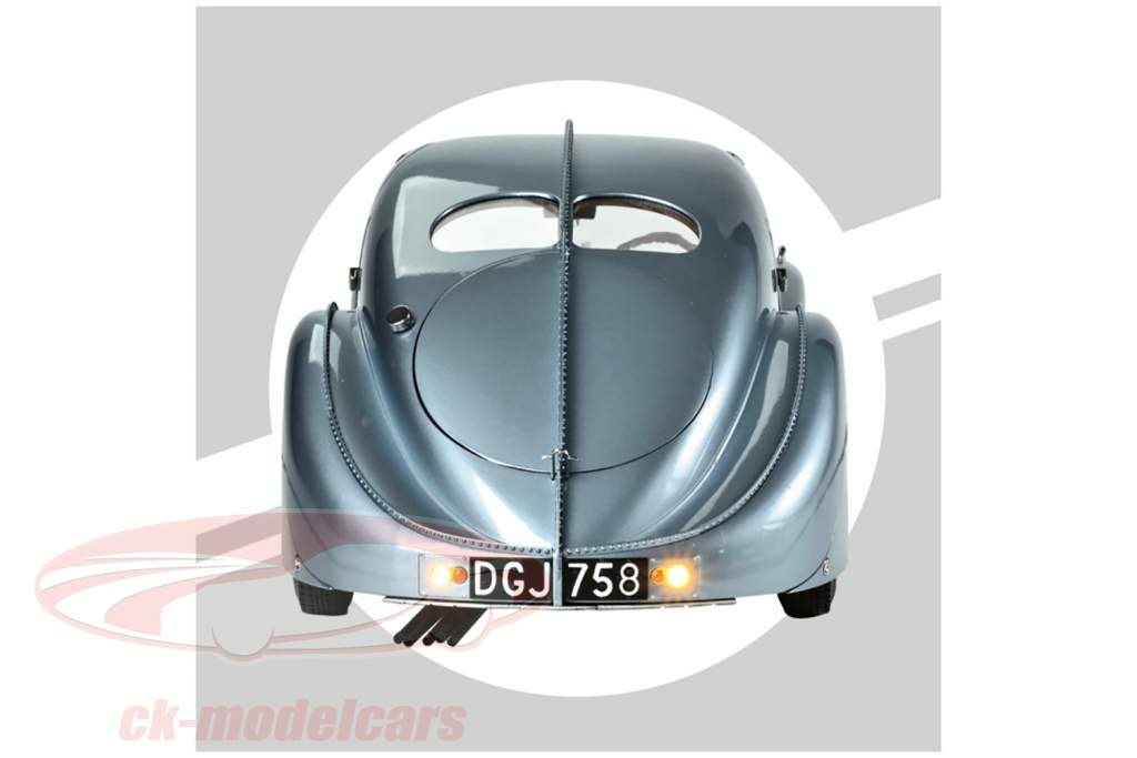 Bugatti 57 SC atlantico azzurro chiaro Kit 1:8 Ixo