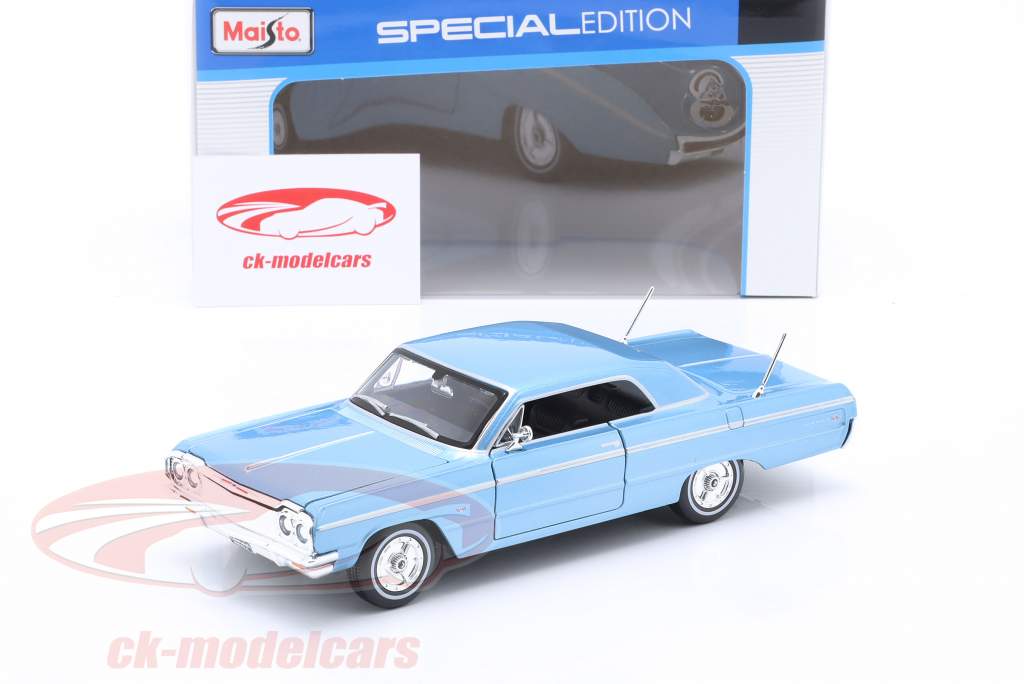 Chevrolet Impala SS Année de construction 1964 Bleu clair 1:24 Maisto