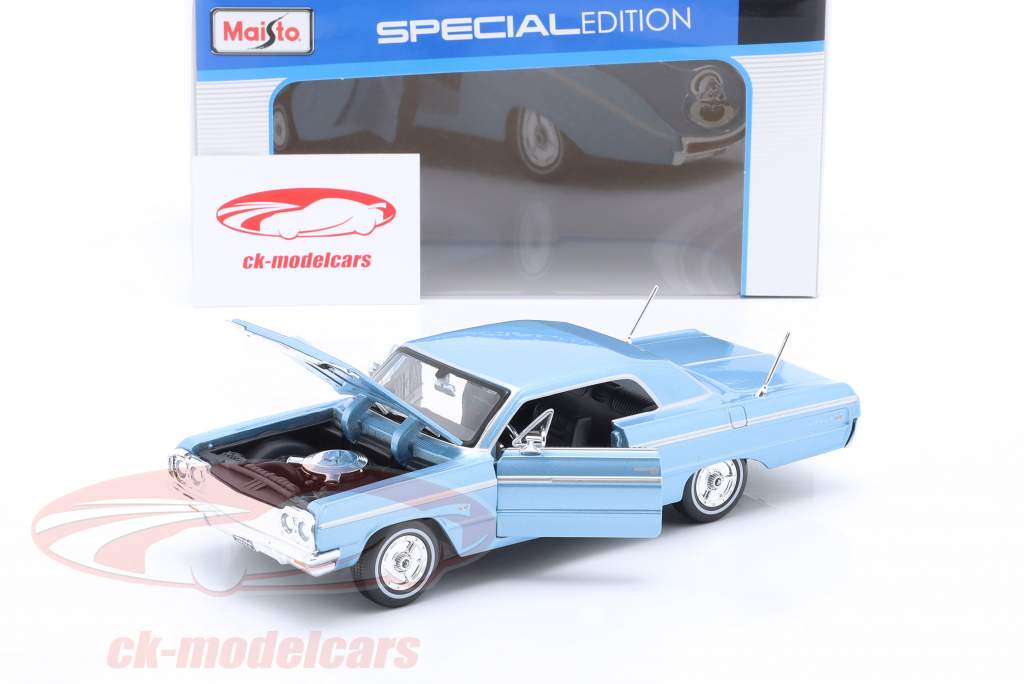 Chevrolet Impala SS Année de construction 1964 Bleu clair 1:24 Maisto