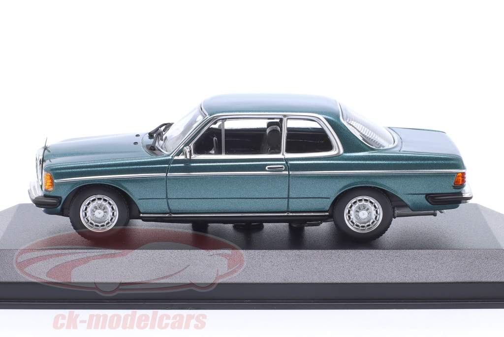 Mercedes-Benz 230CE (W123) Année de construction 1976 bleu pétrole métallique 1:43 Minichamps