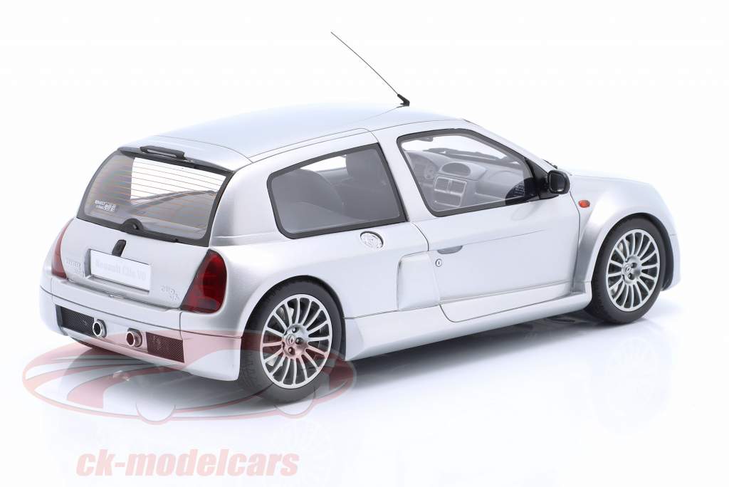 Renault Clio V6 Phase 1 建設年 2001 銀 1:18 OttOmobile