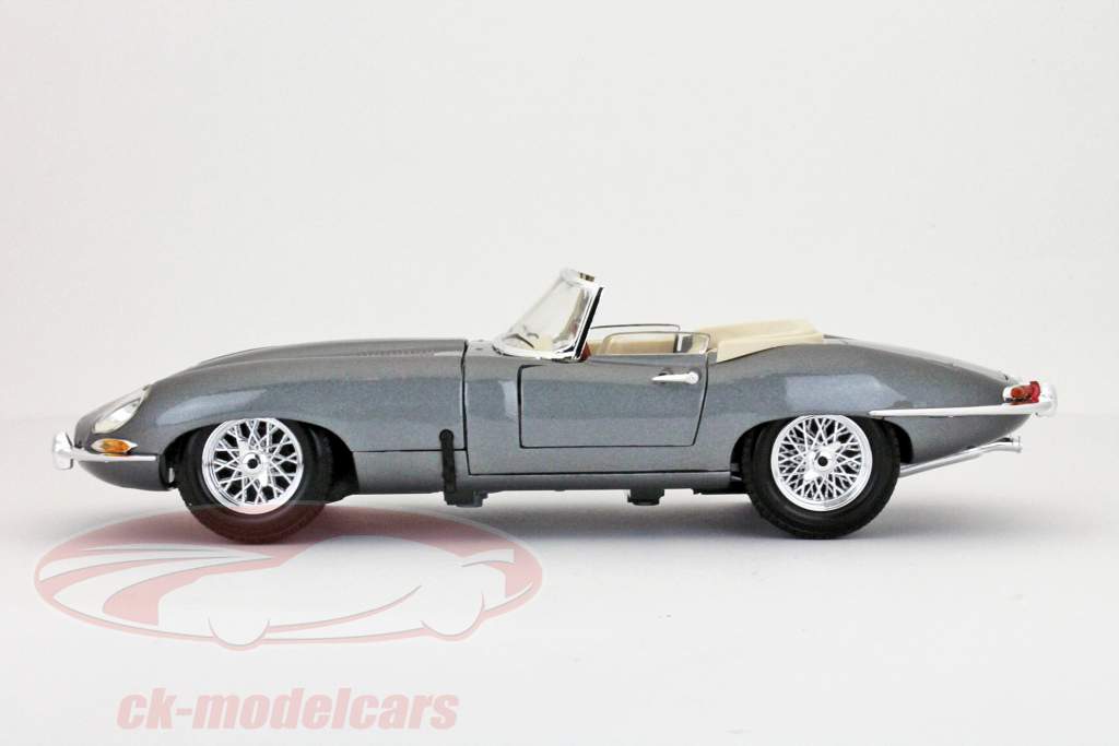 Jaguar E-Type Cabriolet Bj. 1961 grau metallic 1:18 Bburago