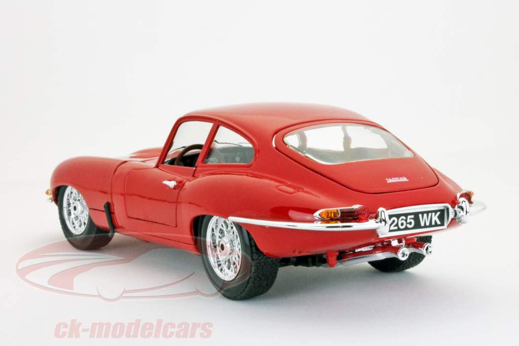 Jaguar E-type Coupe År 1961 rød 1:18 Bburago