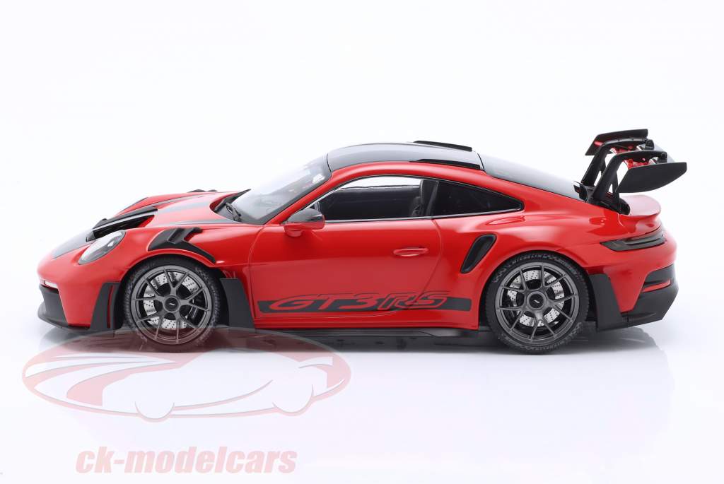 Porsche 911 (992) GT3 RS year 2023 red / silver rims 1:18 Minichamps