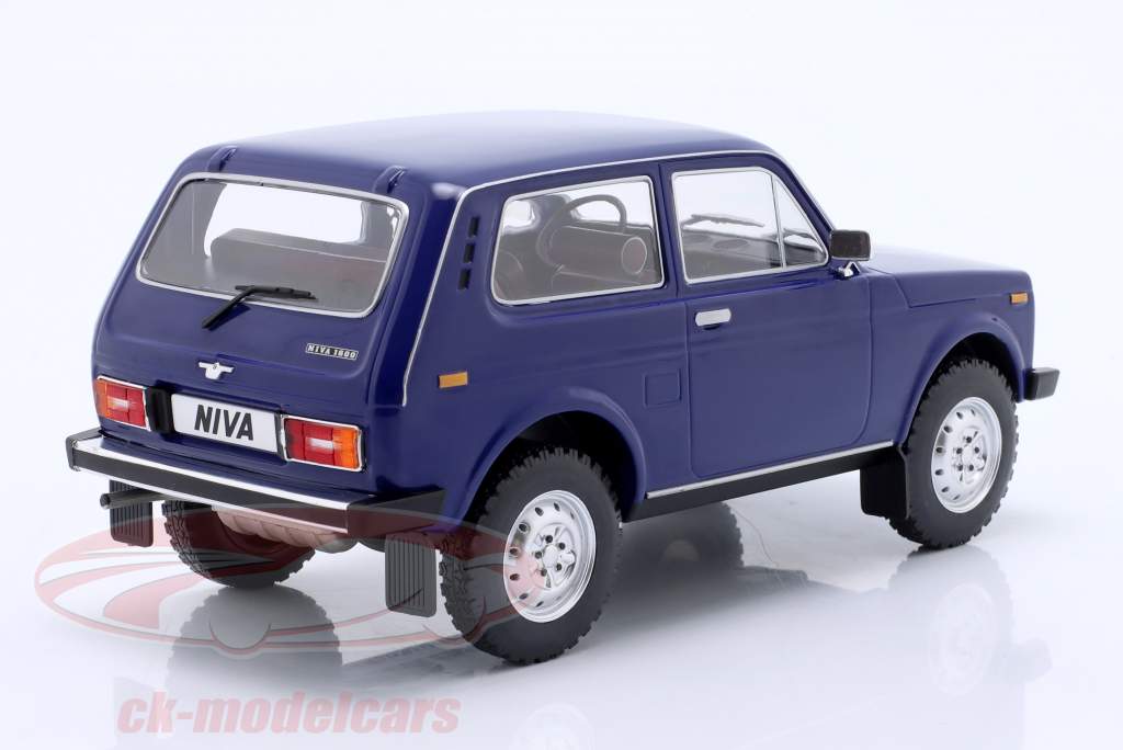 Lada Niva 建造年份 1976 深蓝色 1:18 ModelCar Group