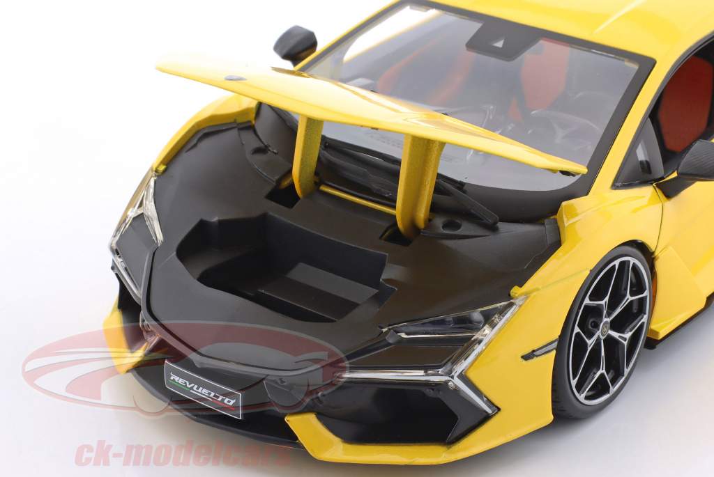 Lamborghini Revuelto Hybrid 建设年份 2023 黄色的 1:18 Maisto