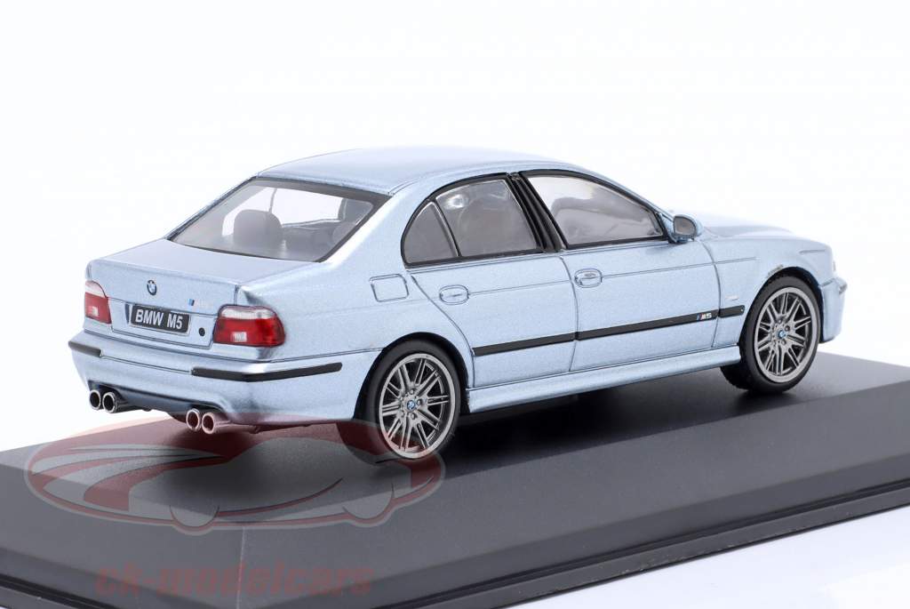 BMW M5 (E39) year 2000 silver blue metallic 1:43 Solido