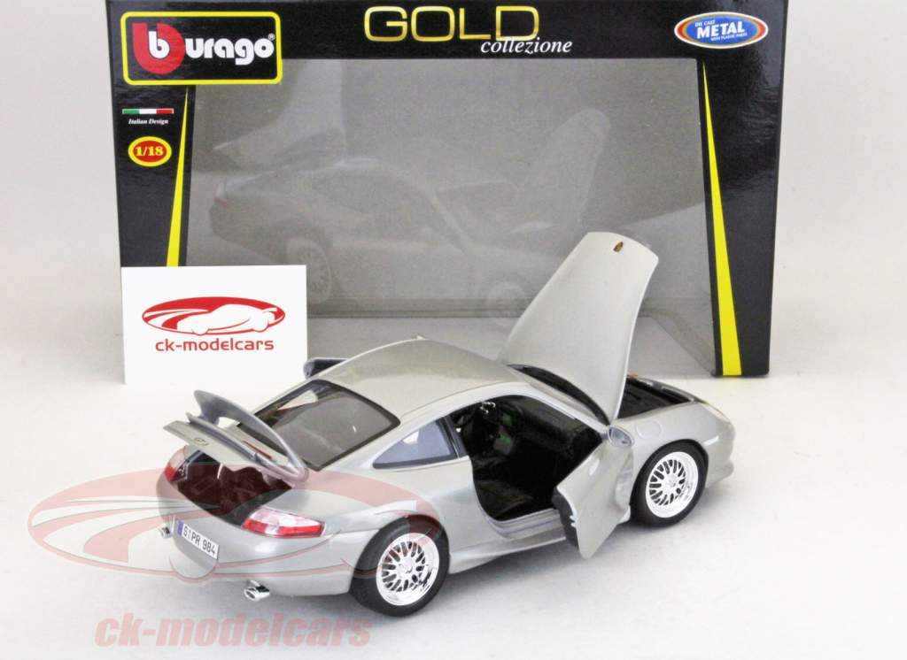 Porsche 911 GT3 Streetversion argento 1:18 Bburago