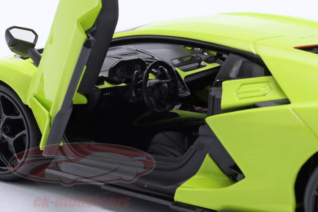 Lamborghini Revuelto Hybrid year 2023 green 1:18 Maisto