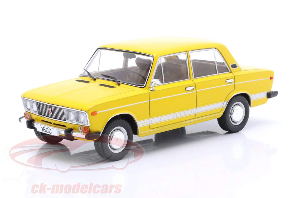 Lada 1600 LS Byggeår 1976 gul 1:24 WhiteBox