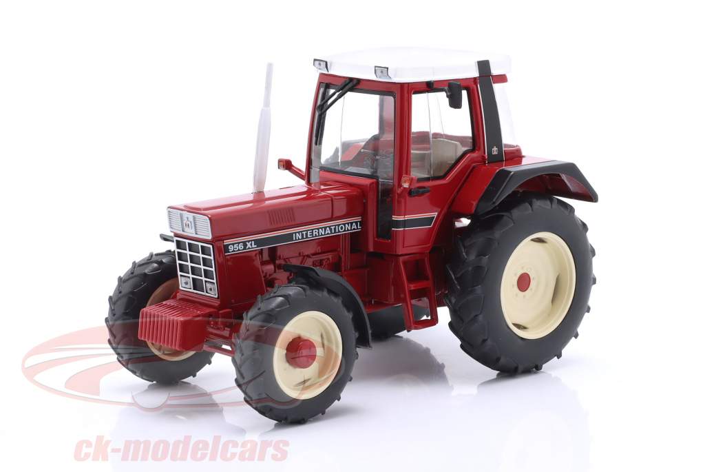 Case International 956 XL red / white 1:32 Schuco