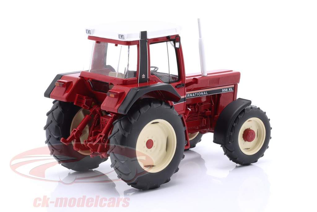 Case International 956 XL red / white 1:32 Schuco