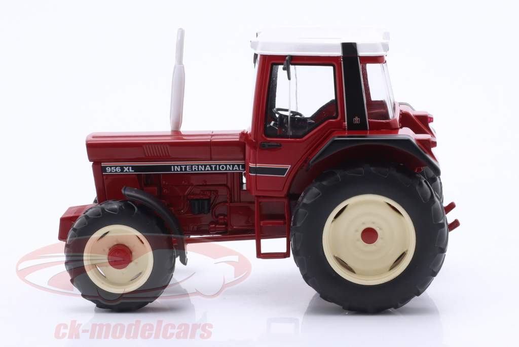 Case International 956 XL red / white 1:32 Schuco