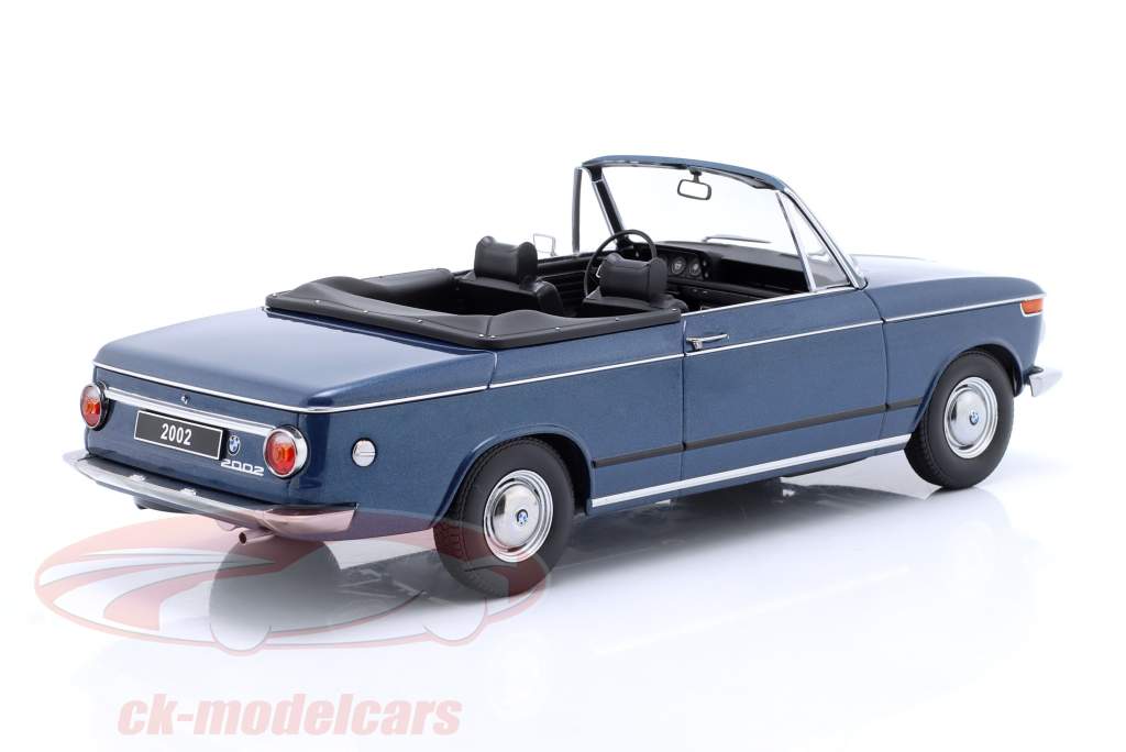 BMW 2002 カブリオレ 建設年 1971 濃紺 メタリックな 1:18 KK-Scale
