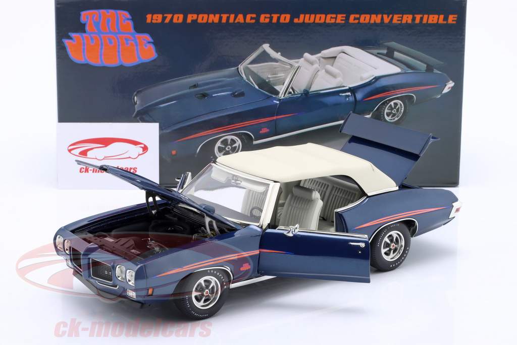 Pontiac GTO Judge Convertible Baujahr 1970 blau 1:18 GMP