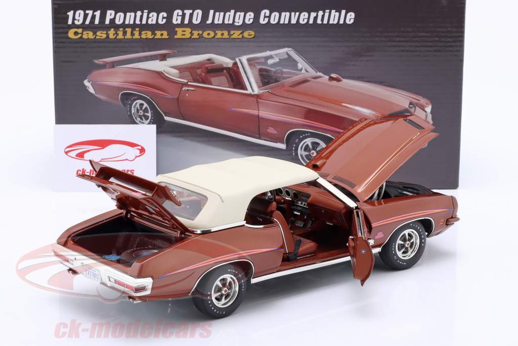 Pontiac GTO Judge Convertible Baujahr 1971 bronze metallic 1:18 GMP