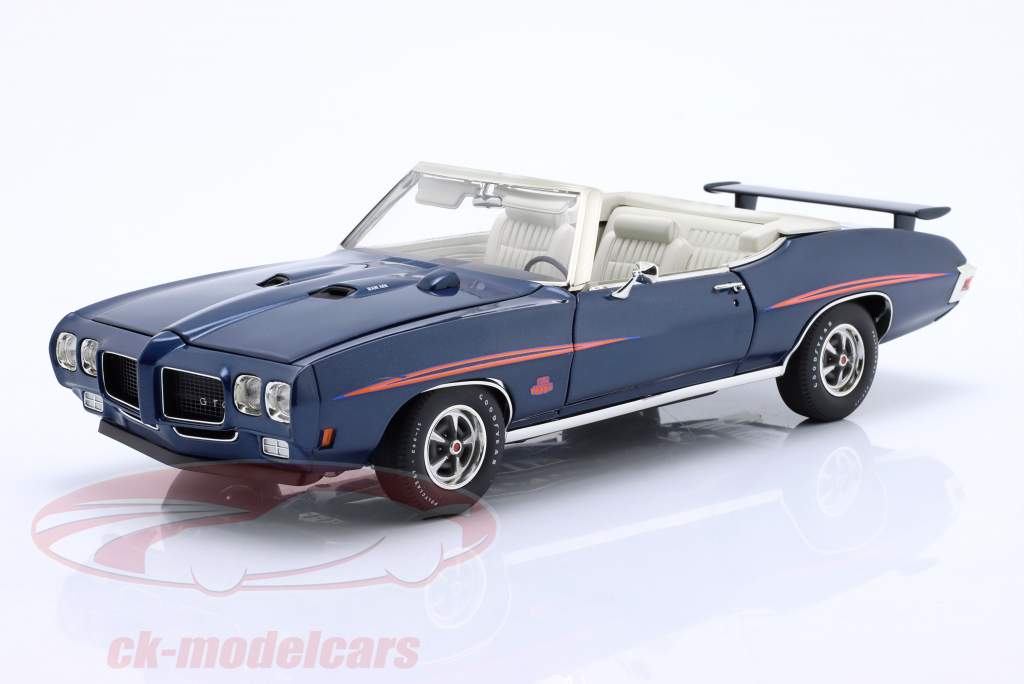 Pontiac GTO Judge Convertible Baujahr 1970 blau 1:18 GMP