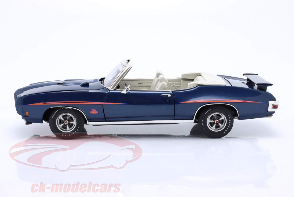 Pontiac GTO Judge Convertible Baujahr 1970 blau 1:18 GMP