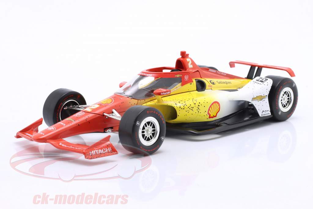 J. Newgarden Chevrolet #2 Winner Indy500 IndyCar Series 2023 Dirty version 1:18 Greenlight