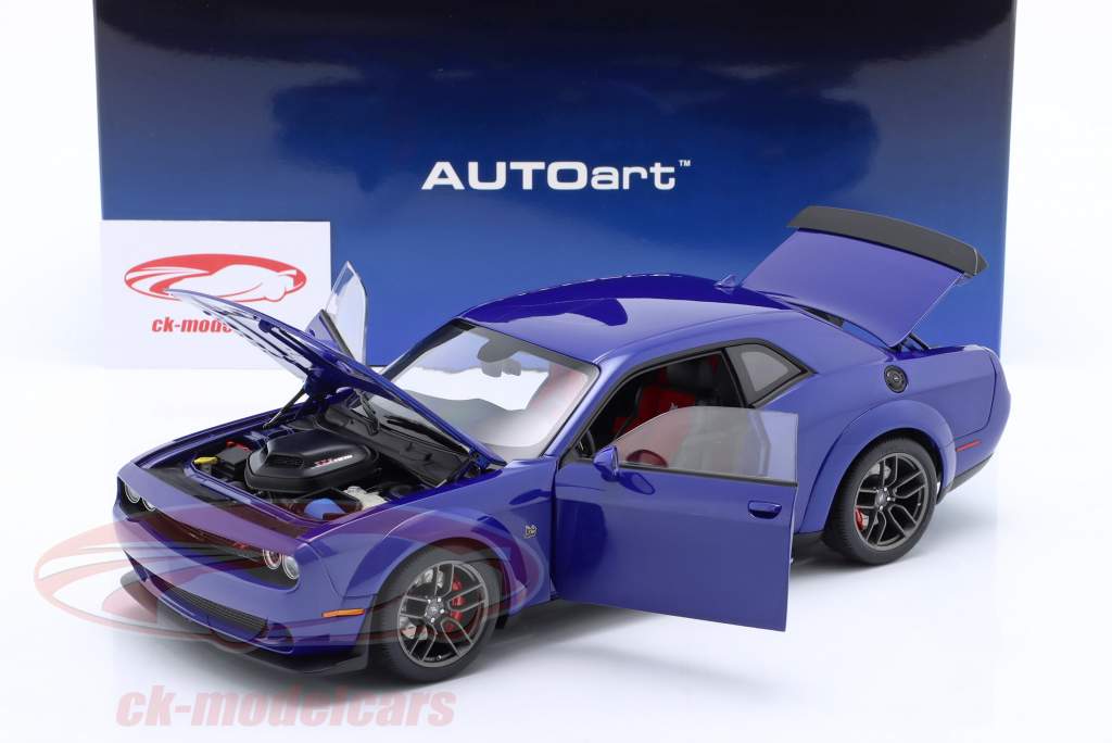 AUTOart 1:18 Dodge Challenger R/T Scat Pack Shaker Widebody