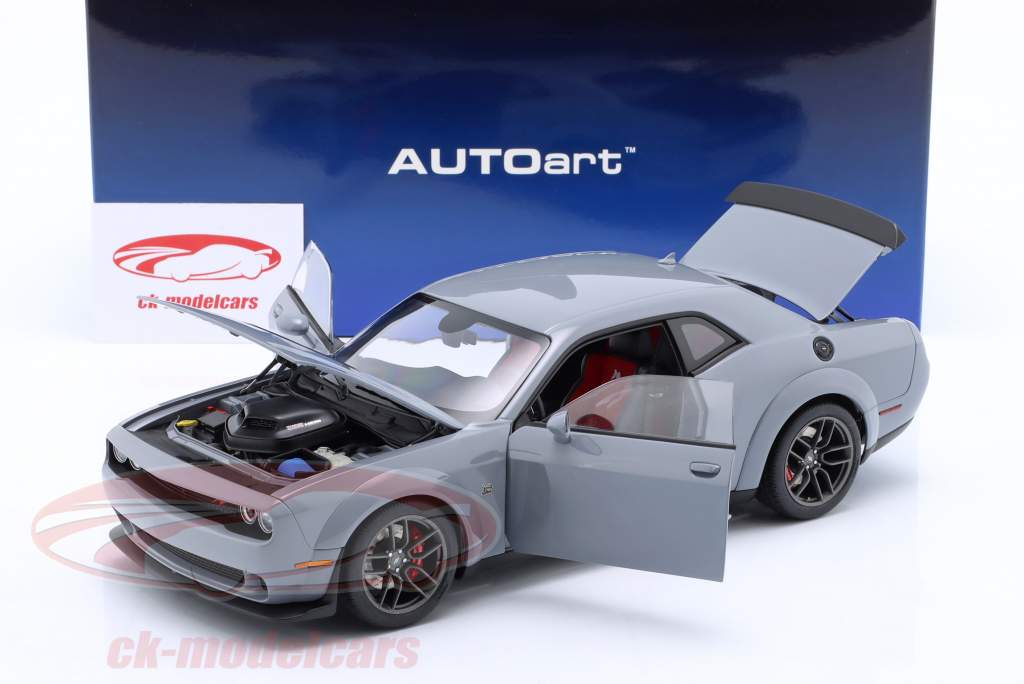 ジャンク 1/18Dodge Challenger AUTOart 1:18 Dodge Challenger R/T Scat Pack Shaker Widebody