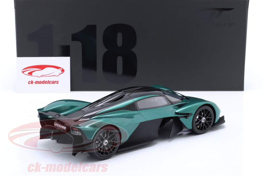 GT-SPIRIT 1:18 Aston Martin Valkyrie year 2021 racing green