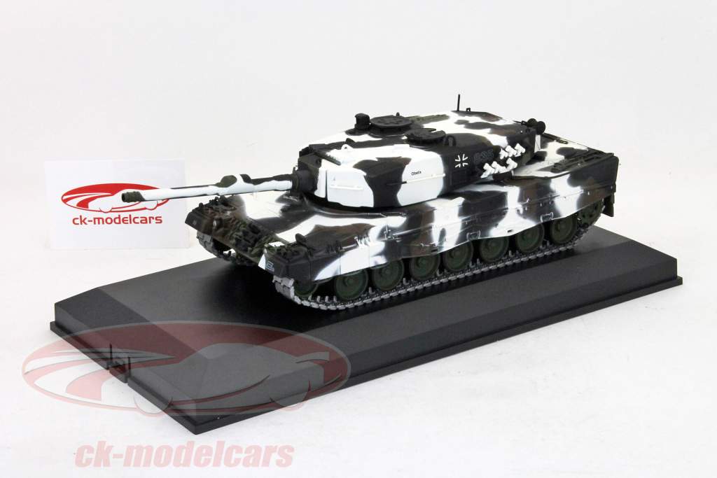 Leopard 2 battle tank A4 military training area Augustdorf 1993 1:35 Minichamps