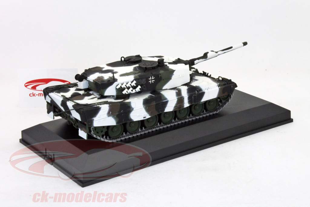 Leopard 2 battle tank A4 military training area Augustdorf 1993 1:35 Minichamps