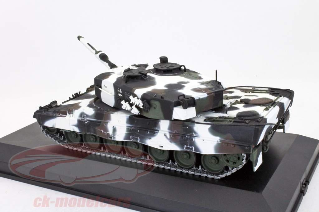 Leopard 2 battle tank A4 military training area Augustdorf 1993 1:35 Minichamps