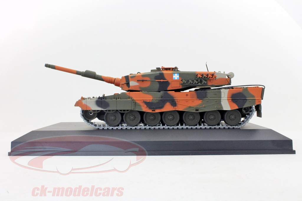 Leopard 2A4GR Armoured Brigade XX Armoured Division XX Thessaloniki Greece in October 2005 1:35 Minichamps