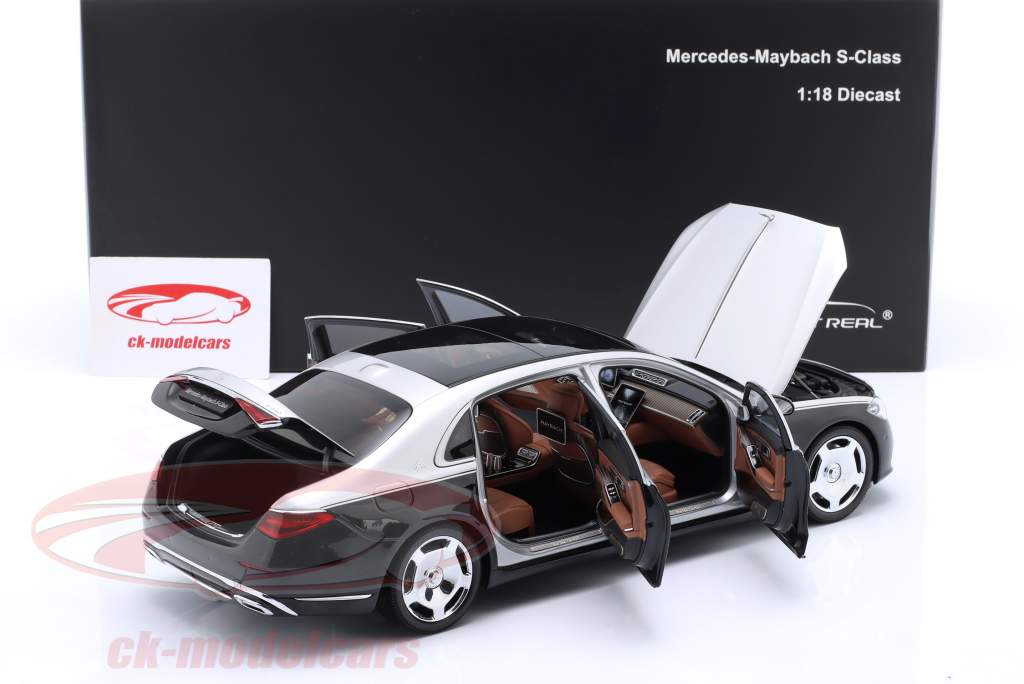 Mercedes-Benz Maybach S-Klasse (Z223) 2021 silber / schwarz 1:18 Almost Real