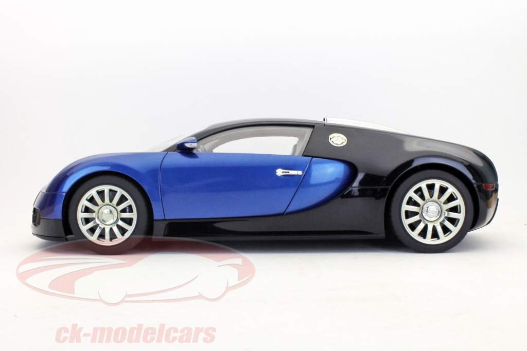 Bugatti Veyron 16.4 Production Version black - blue metallic 1:12 AutoArt