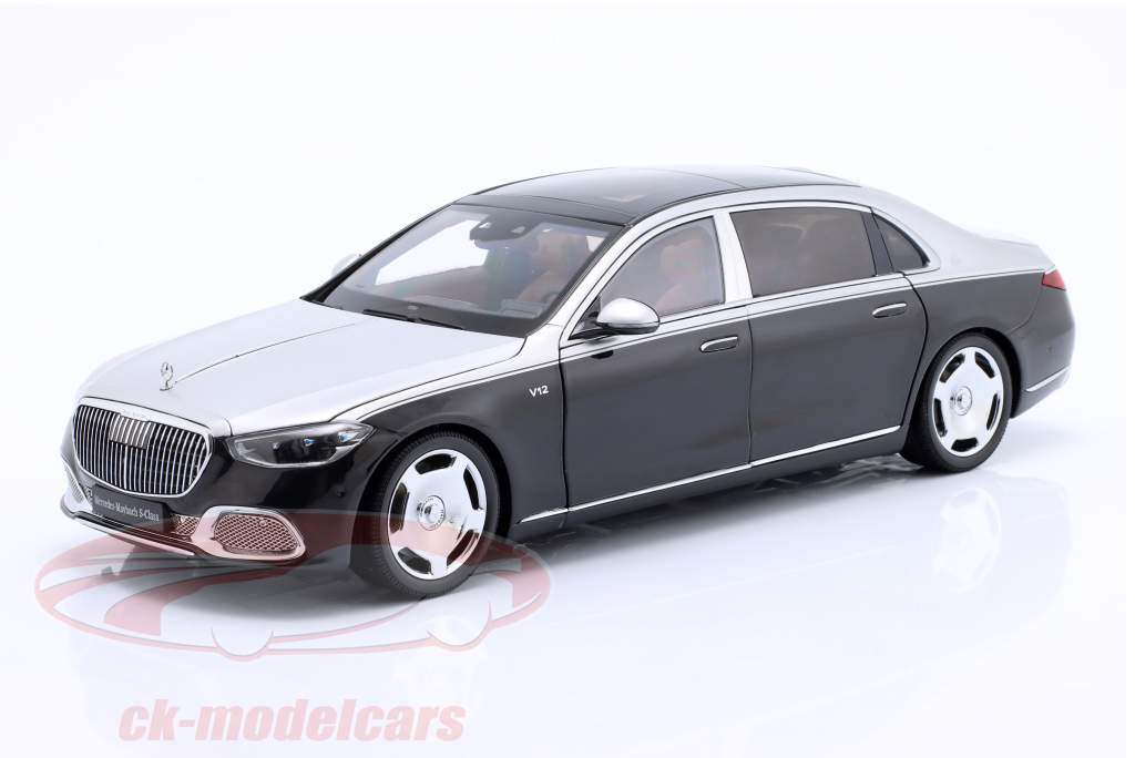 Mercedes-Benz Maybach S-Klasse (Z223) 2021 silber / schwarz 1:18 Almost Real