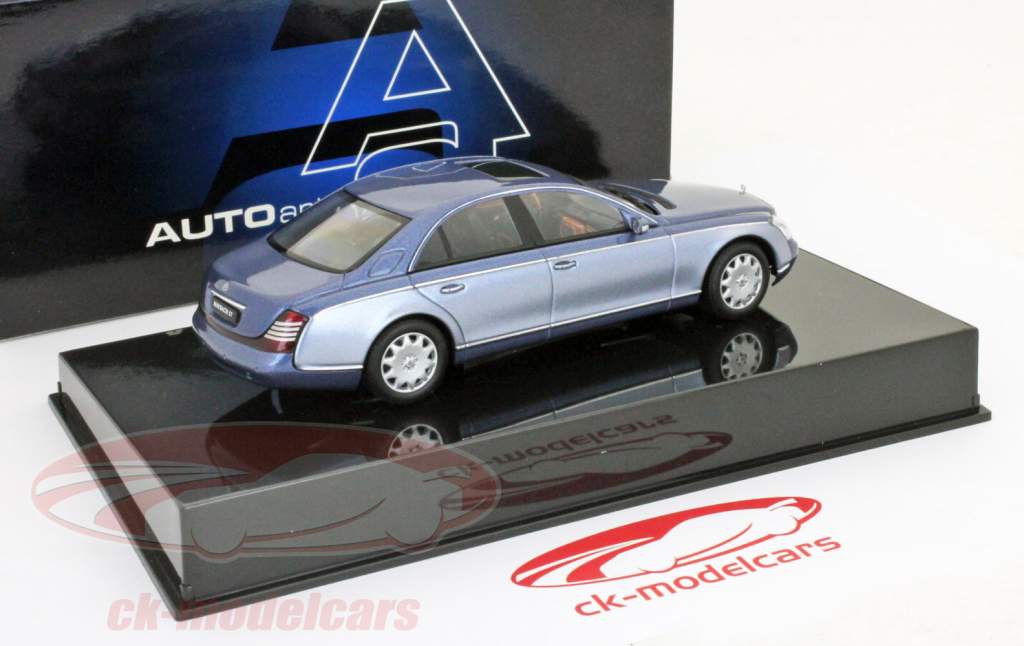 Azure的深蓝色金属1:43 AUTOA​​RT  - 迈巴赫57 SWB湛蓝