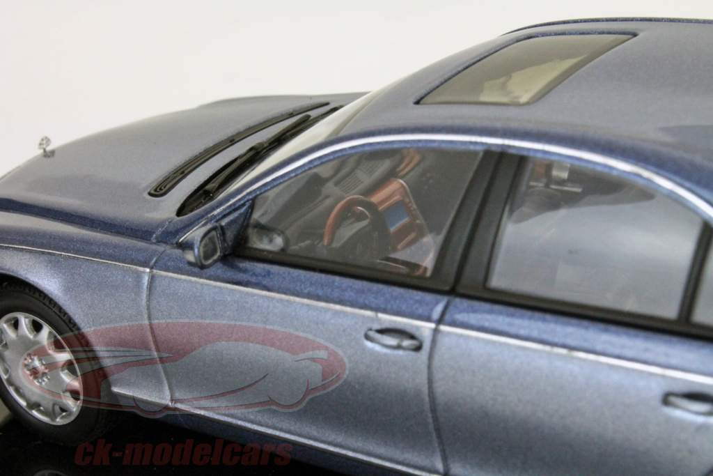 Azure的深蓝色金属1:43 AUTOA​​RT  - 迈巴赫57 SWB湛蓝