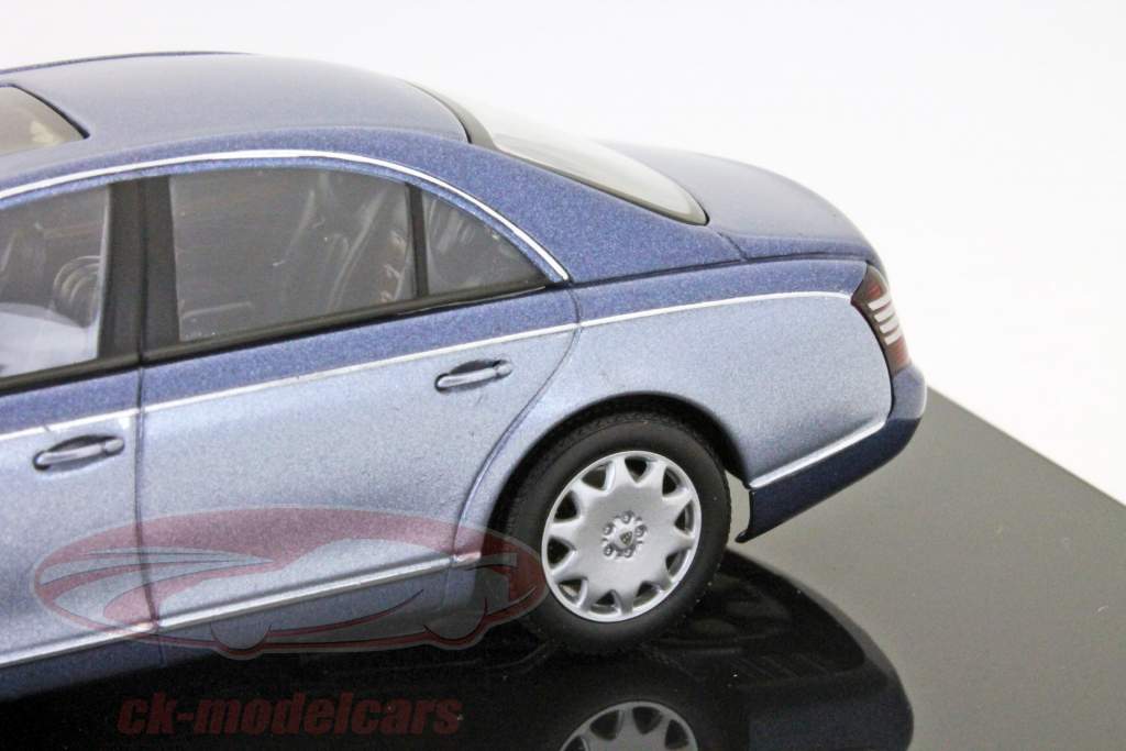 Azure的深蓝色金属1:43 AUTOA​​RT  - 迈巴赫57 SWB湛蓝