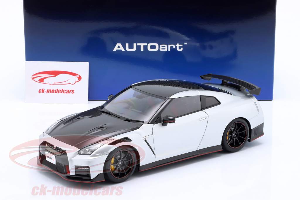 オートアート　1/18　日産　スカイライン　GT-R R35 ニスモ　白 AUTOart 1:18 Nissan Skyline GT-R (R35) Nismo Special Edition