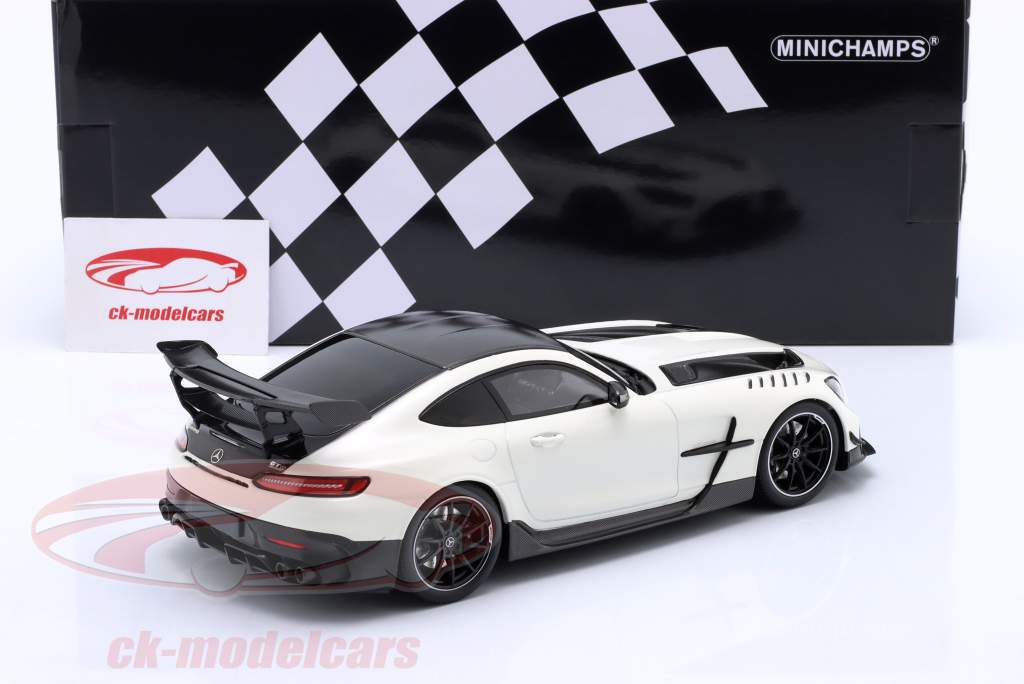 Mercedes-AMG GT Black Series Baujahr 2020 weiß metallic 1:18 Minichamps